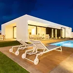 Atlantic Paradise With Heated Pool & Outdoor Kitchen With Bbq * Villaverde (Fuerteventura)