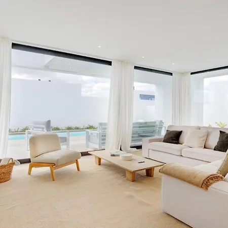 Vila Atlantic Paradise With Heated Pool & Outdoor Kitchen With Bbq