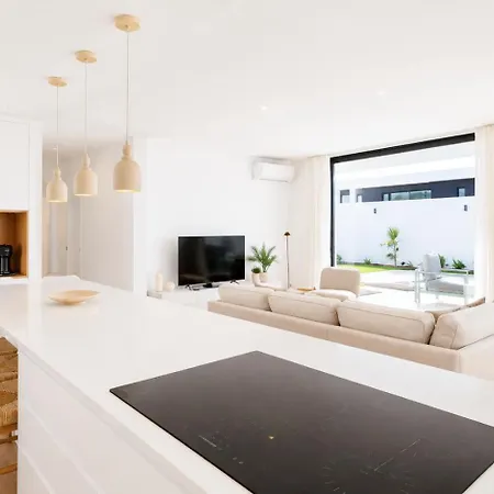 Vila Atlantic Paradise With Heated Pool & Outdoor Kitchen With Bbq *
