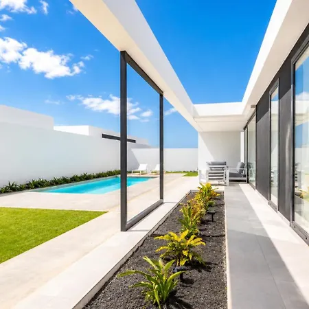 Atlantic Paradise With Heated Pool & Outdoor Kitchen With Bbq