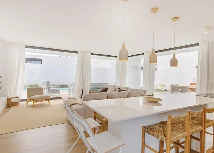 Villa Atlantic Paradise With Heated Pool & Outdoor Kitchen With Bbq *